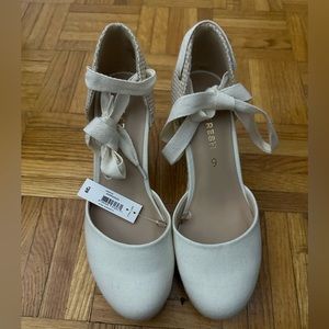 Cream/white wedges size 6 | Brand new shoes